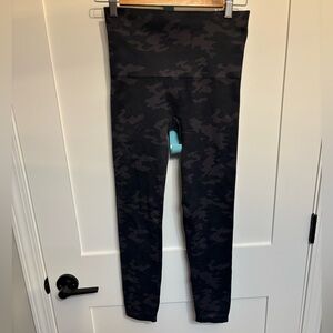 Camouflage spanx leggings large